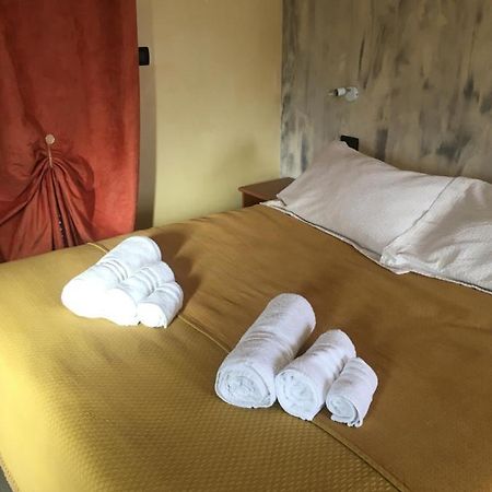 B & B La Guesthouse Poirino Екстериор снимка