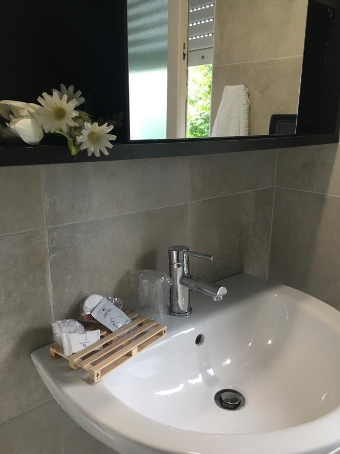 B & B La Guesthouse Poirino Екстериор снимка